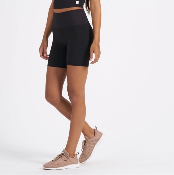 Vuori Pants - Vuori Rib Studio Short Size Small